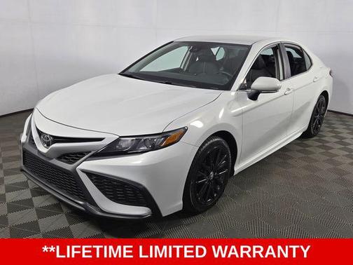 Ice Edge 2024 Toyota Camry SE