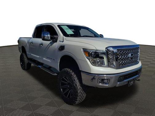 2017 Nissan Titan XD SL