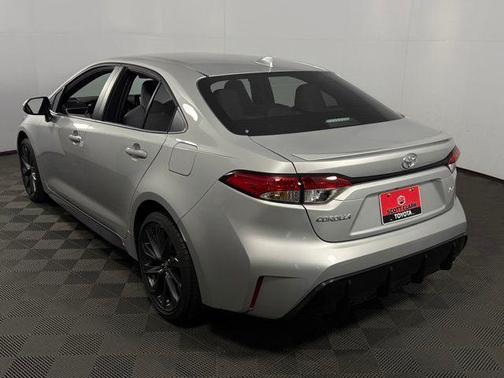 Classic Silver Metallic 2026 Toyota Corolla SE