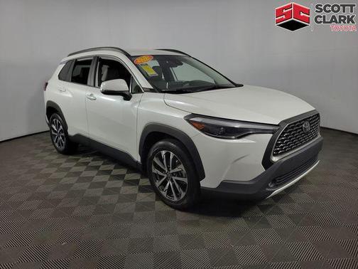 Wind Chill Pearl 2022 Toyota Corolla Cross XLE