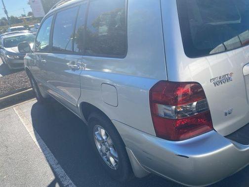 2004 Toyota Highlander Base