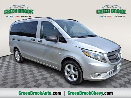 2016 Mercedes-Benz Metris Base