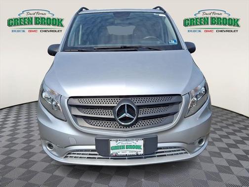 2016 Mercedes-Benz Metris Base