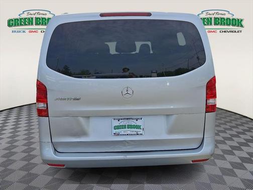 2016 Mercedes-Benz Metris Base