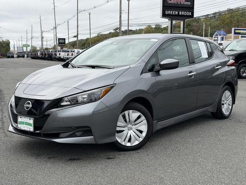 2025 Nissan Leaf S