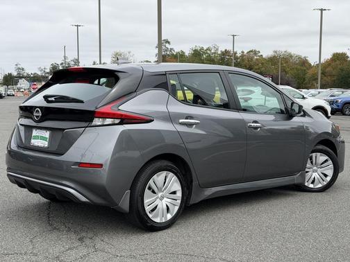2025 Nissan Leaf S