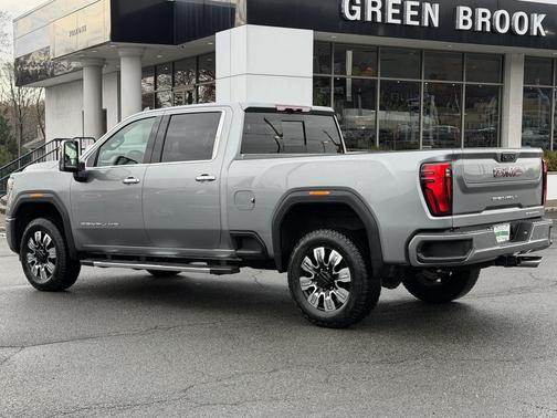 2024 GMC Sierra 2500 Denali