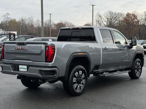 2024 GMC Sierra 2500 Denali
