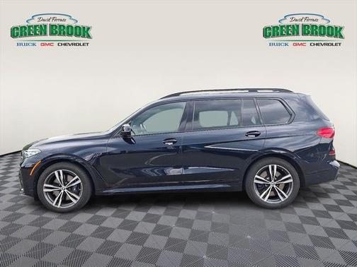 2022 BMW X7 M50i