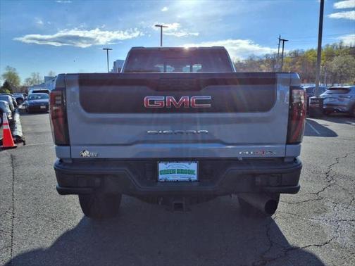 2024 GMC Sierra 2500 AT4