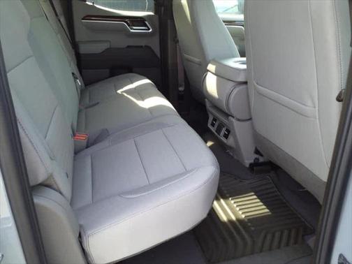 2025 GMC Sierra 1500 SLE