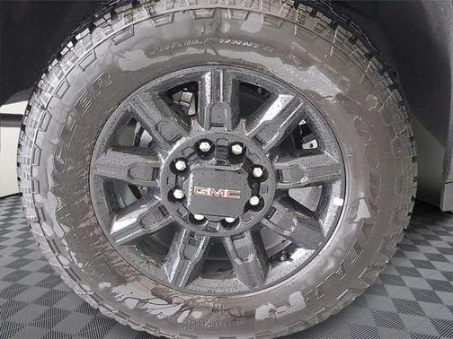2025 GMC Sierra 2500 AT4