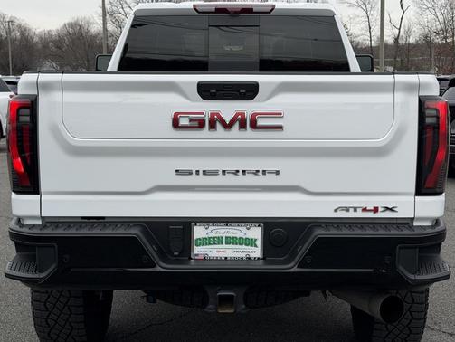 2025 GMC Sierra 2500 AT4