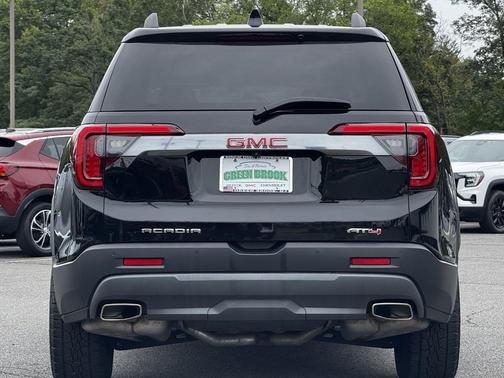 2022 GMC Acadia AWD AT4