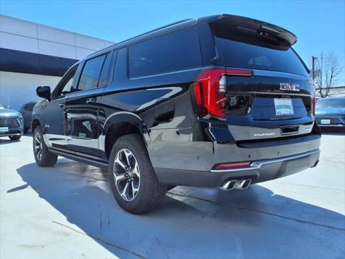 2025 GMC Yukon XL 4WD AT4