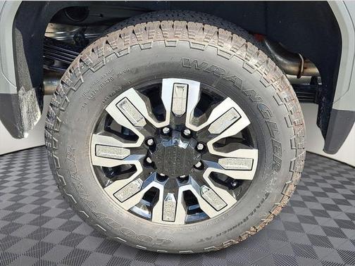 2025 GMC Sierra 2500 Denali