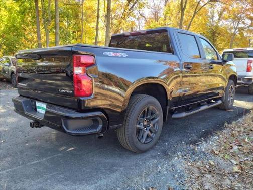 2025 Chevrolet Silverado 1500 Custom