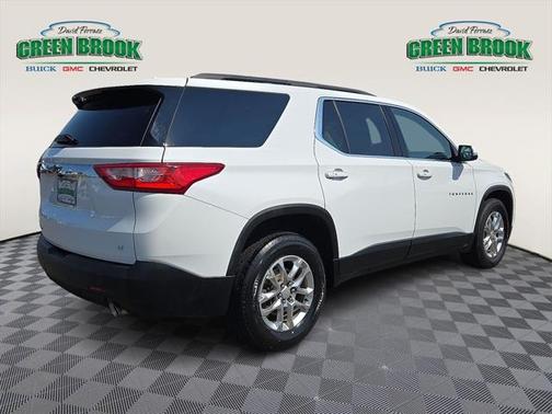2021 Chevrolet Traverse LT Cloth