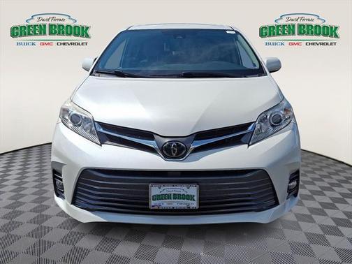 2019 Toyota Sienna XLE Premium