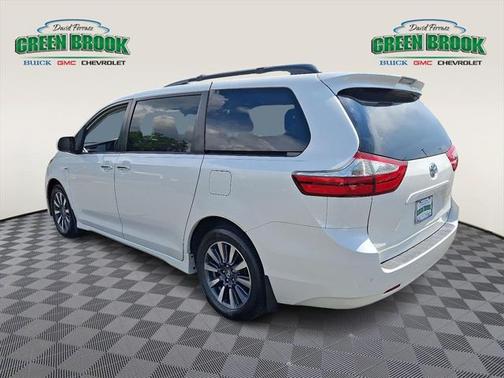 2019 Toyota Sienna XLE Premium