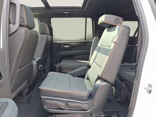 2025 GMC Yukon XL 4WD AT4