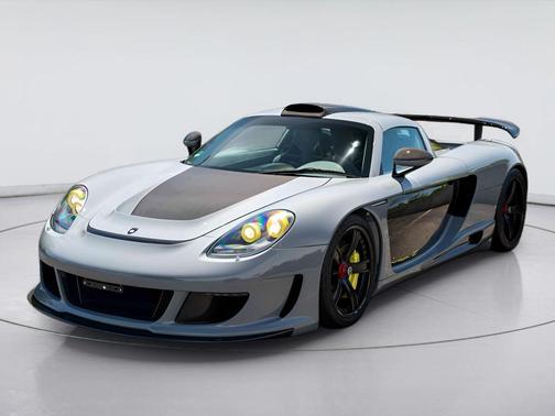 Seal Gray Metallic 2004 Porsche Carrera GT Base