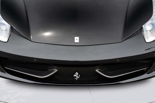 Black 2011 Ferrari 458 Italia Base