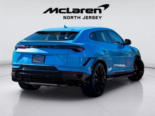 2023 Lamborghini Urus S