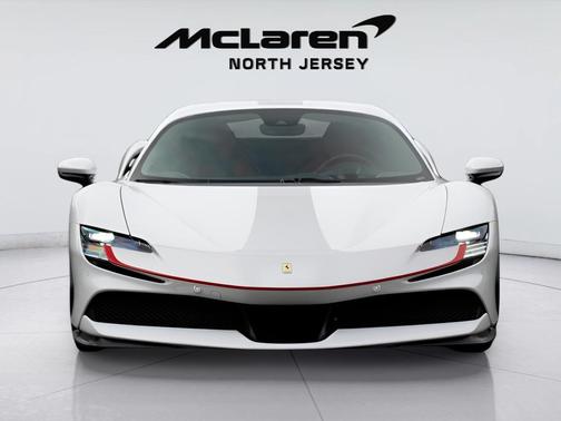 2022 Ferrari SF90 Spider Base