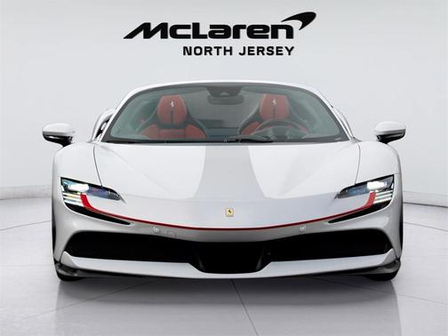 2022 Ferrari SF90 Spider Base