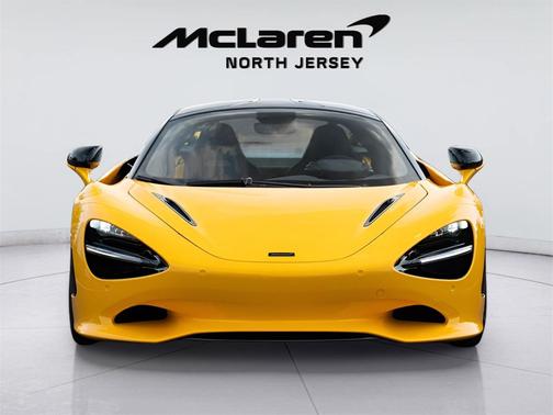 2025 McLaren 750S Coupe
