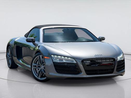 Daytona Gray Pearl Effect/Black Roof 2015 Audi R8 5.2