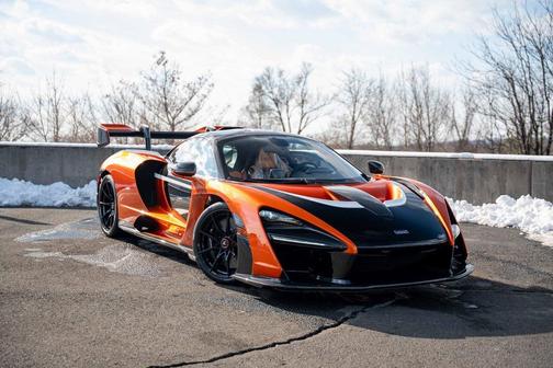 2019 McLaren Senna 