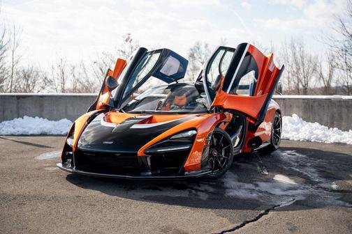 2019 McLaren Senna 