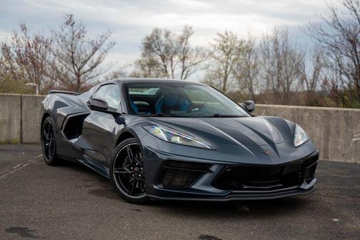 Shadow Gray Metallic 2020 Chevrolet Corvette Stingray w/3LT