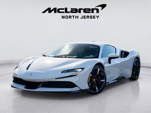 2023 Ferrari SF90 Stradale Base