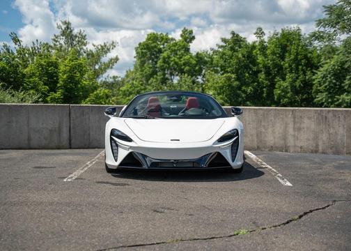 2025 McLaren Artura TechLux