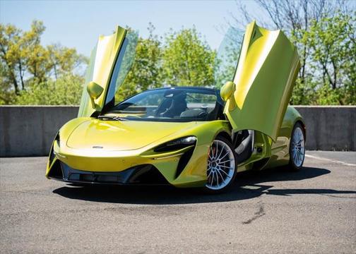 2025 McLaren Artura Vision