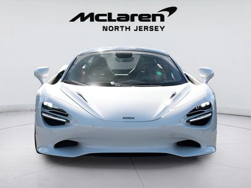2026 McLaren 750S 