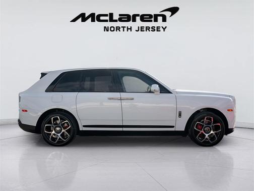 2022 Rolls-Royce Cullinan Black Badge