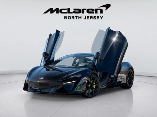 2025 McLaren Artura TechLux