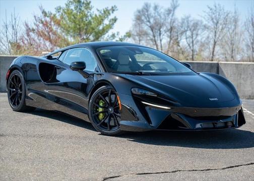 2025 McLaren Artura TechLux