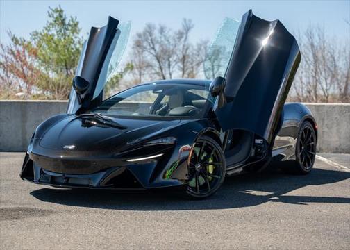2025 McLaren Artura TechLux