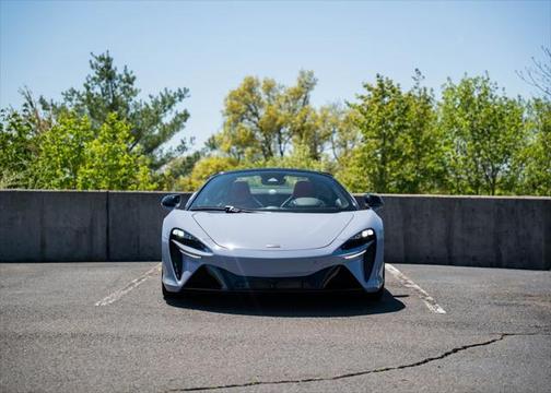 2025 McLaren Artura TechLux