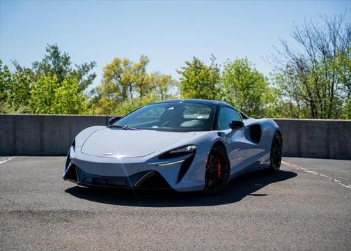 2025 McLaren Artura TechLux
