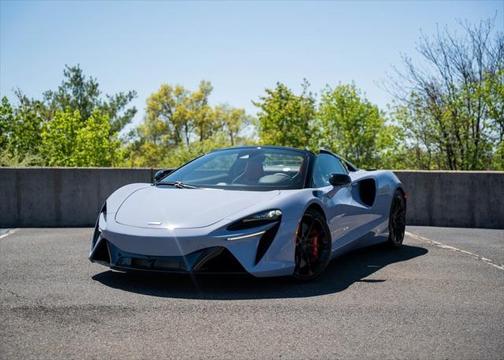 2025 McLaren Artura TechLux