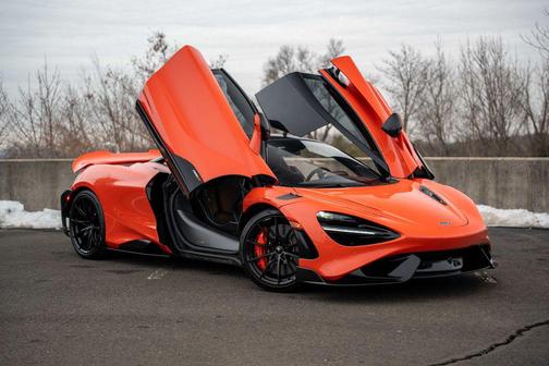 2021 McLaren 765LT Coupe