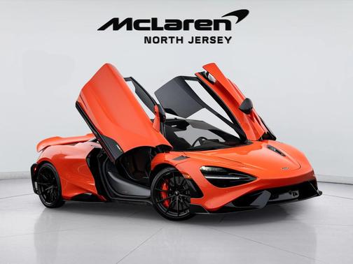 2021 McLaren 765LT Coupe