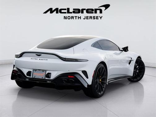 2025 Aston Martin Vantage Base