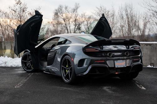 2016 McLaren 675LT Base